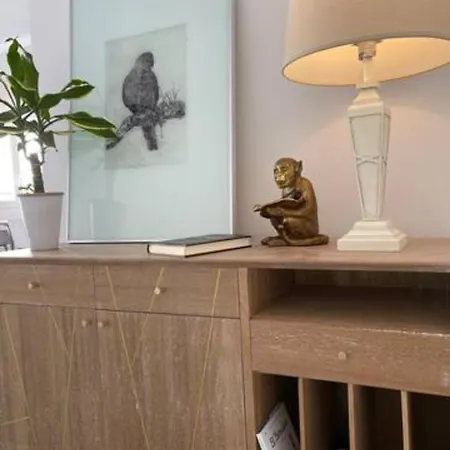 Piso Centrico! Precioso Y Totalmente Nuevo Daire *